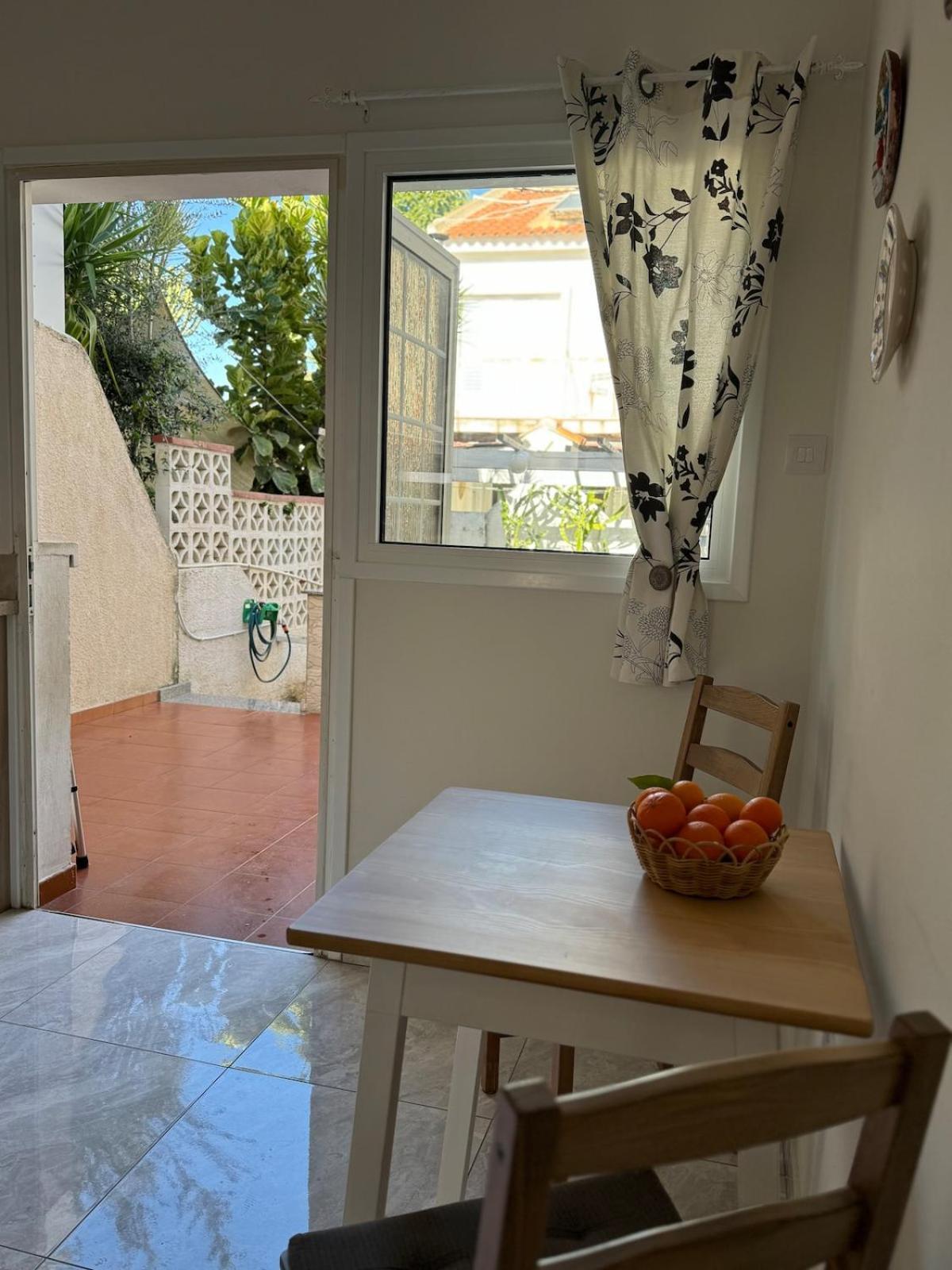 Seaside Serenity Villa Larnaca Exterior photo