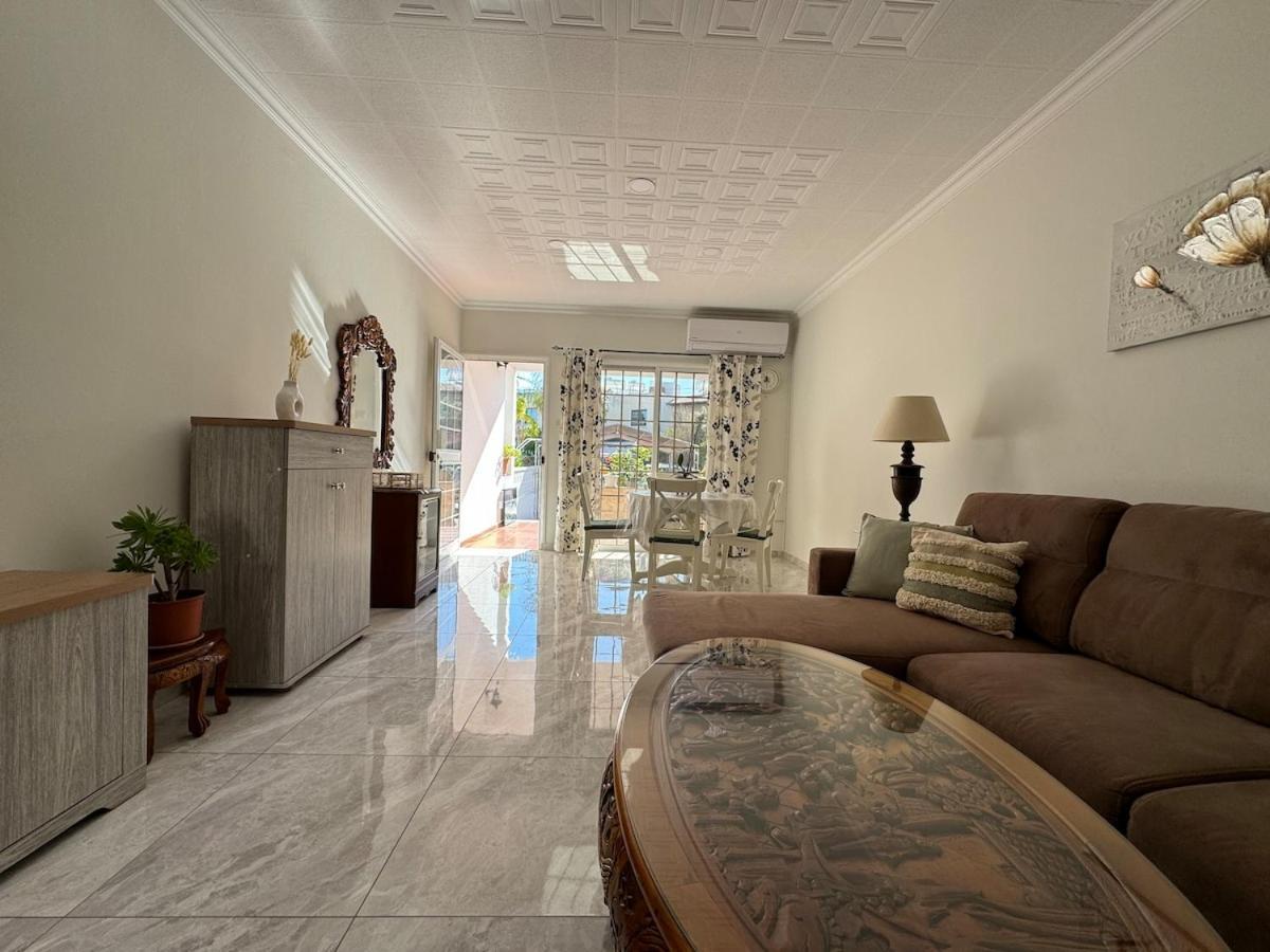 Seaside Serenity Villa Larnaca Exterior photo