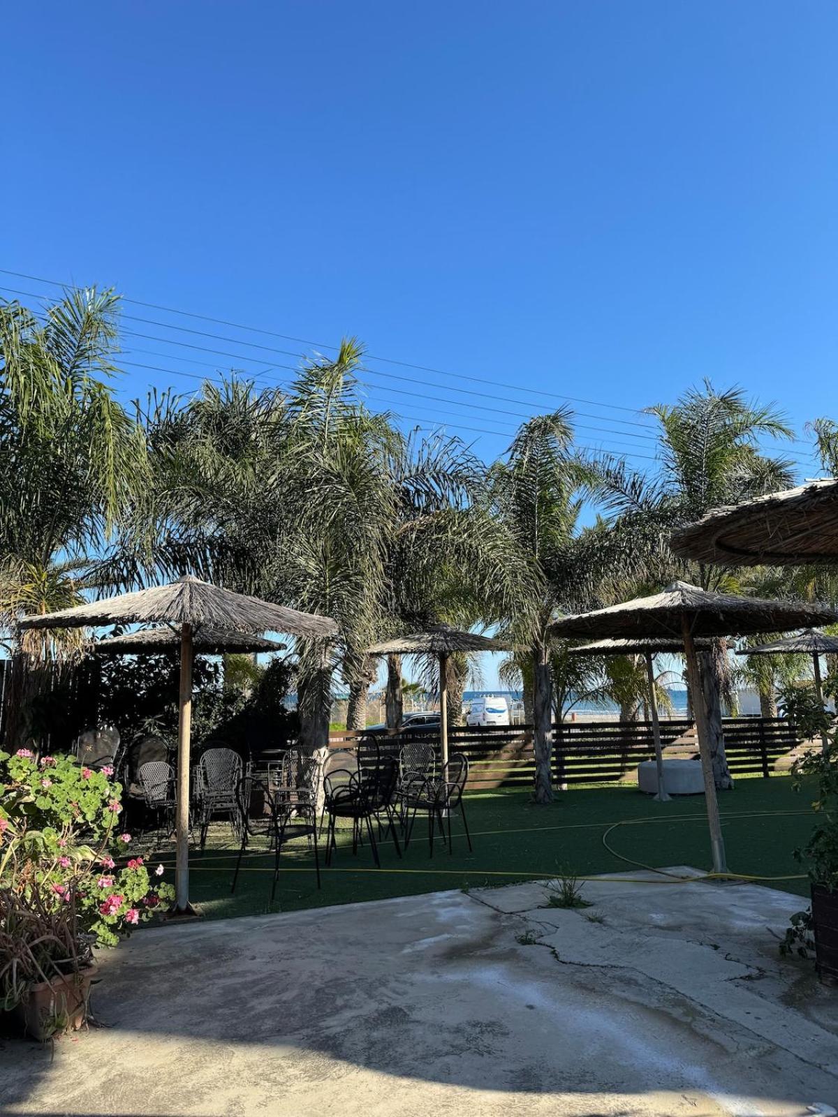 Seaside Serenity Villa Larnaca Exterior photo